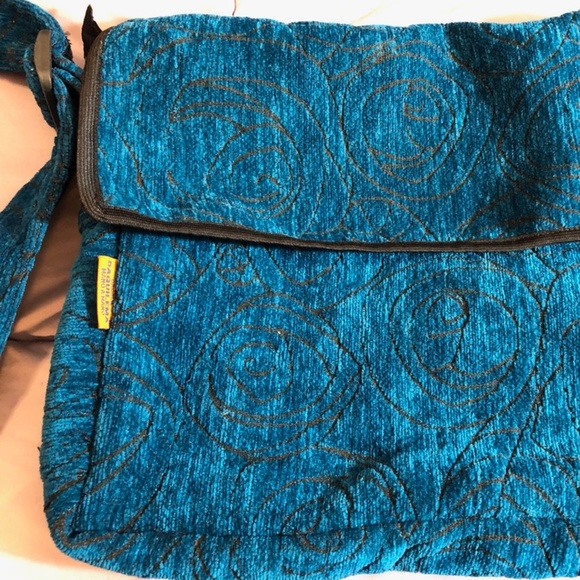 Bright teal handmade cloth shoulder bag - Picture 3 of 7